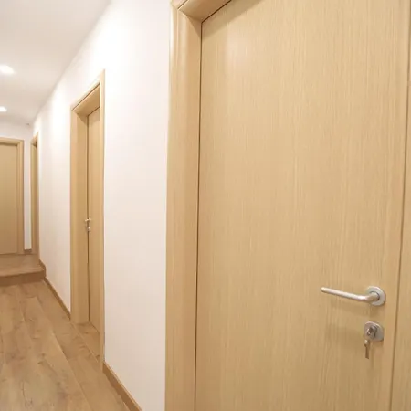 Nidum Harmony 3* טיראנה