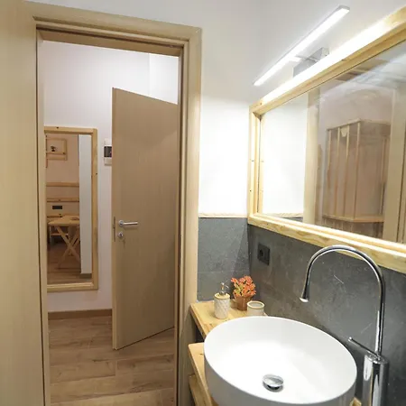 לינה וארוחת בוקר Nidum Harmony