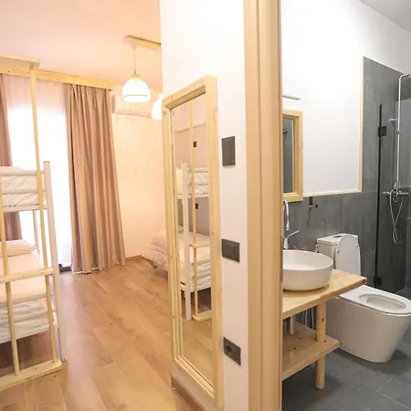 Nidum Harmony 3* טיראנה