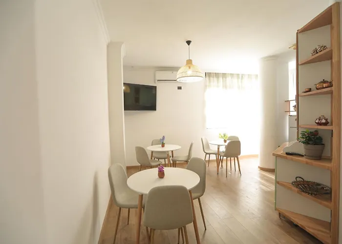 Nidum Harmony Nocleg ze śniadaniem 3*